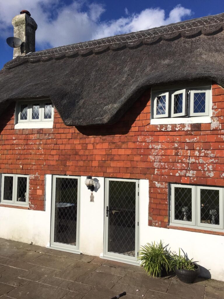 Residence 9 Windows on a thatched cottage - interior shot-min